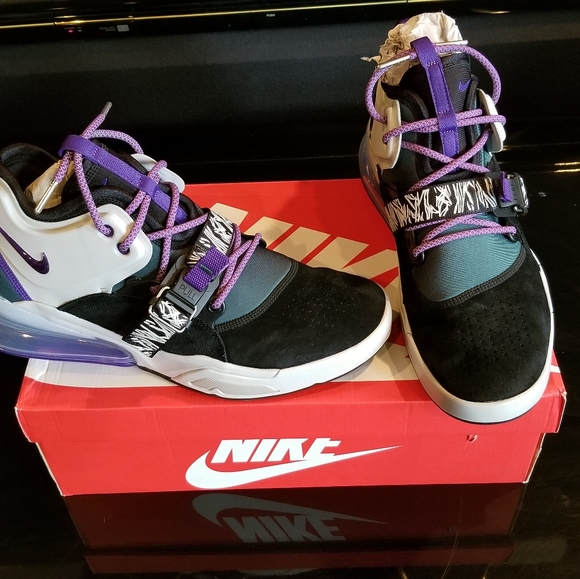 Nike Air Force 270 Carnivore